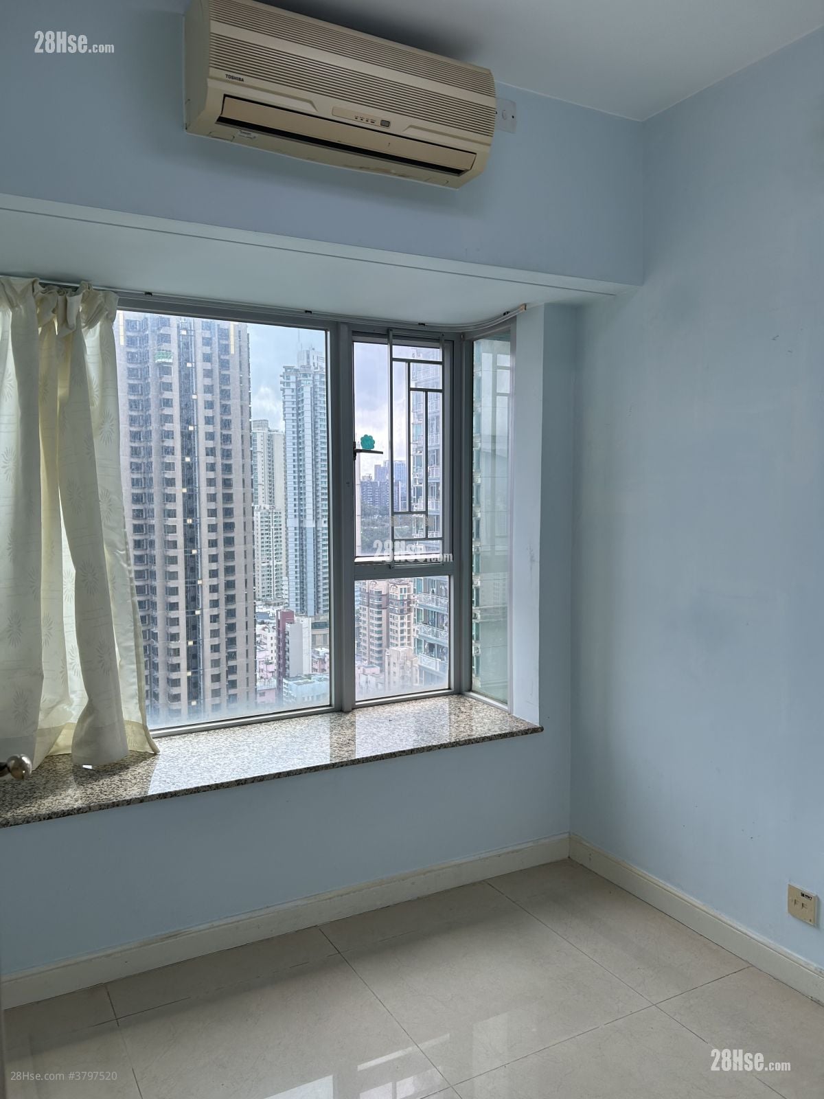 Sky Tower Sell 2 Bedrooms , 1 Bathroom 539 ft²