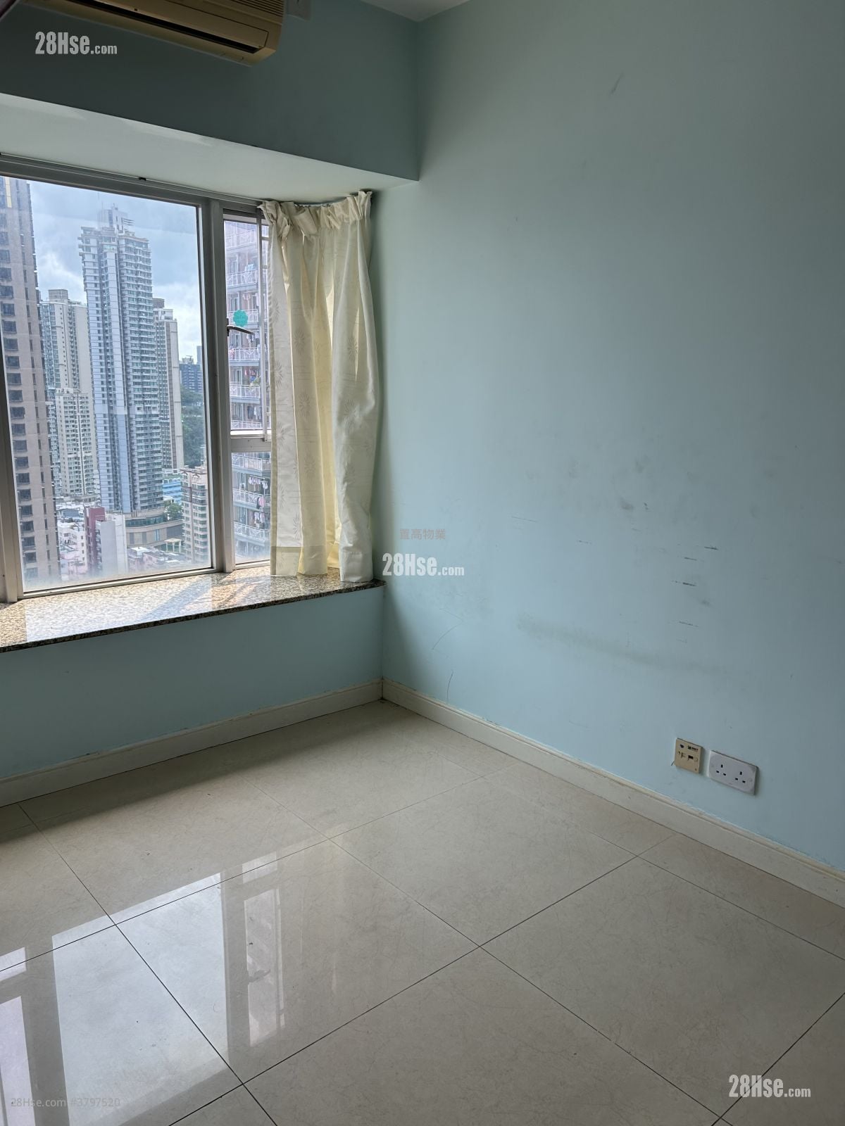 Sky Tower Sell 2 Bedrooms , 1 Bathroom 539 ft²