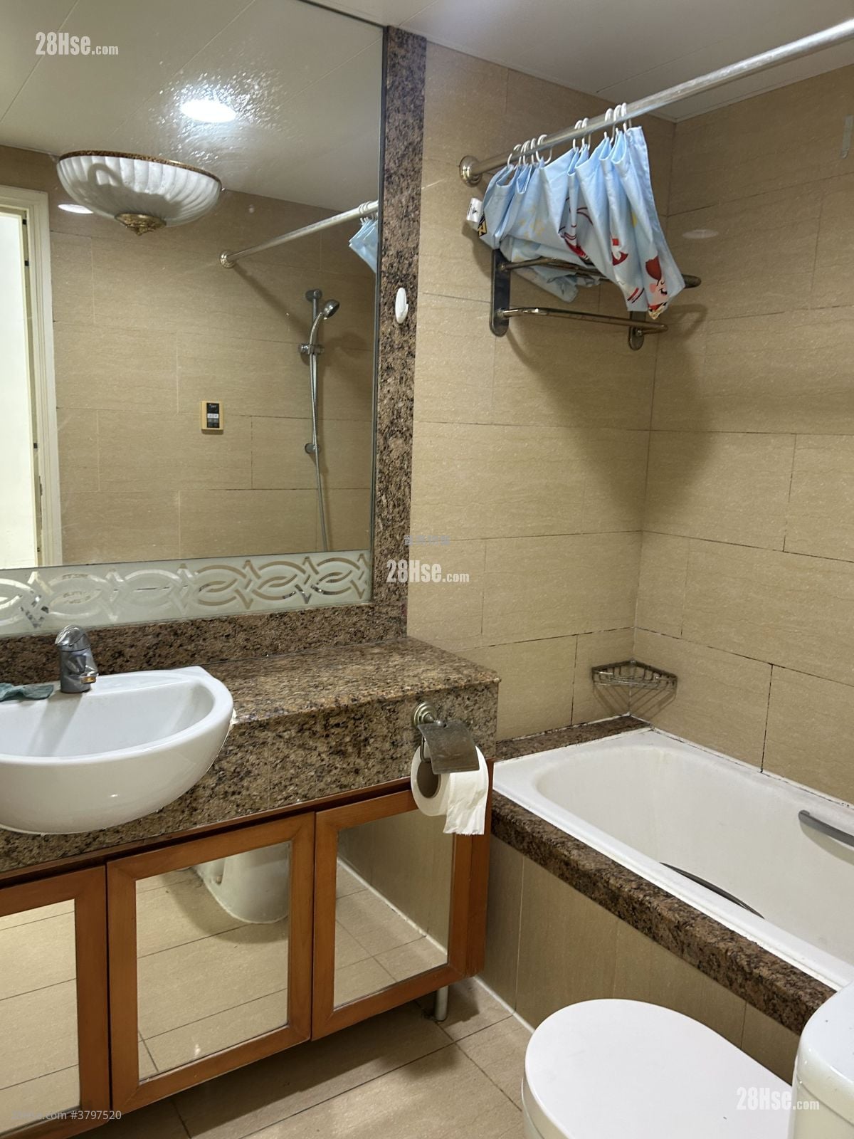 Sky Tower Sell 2 Bedrooms , 1 Bathroom 539 ft²