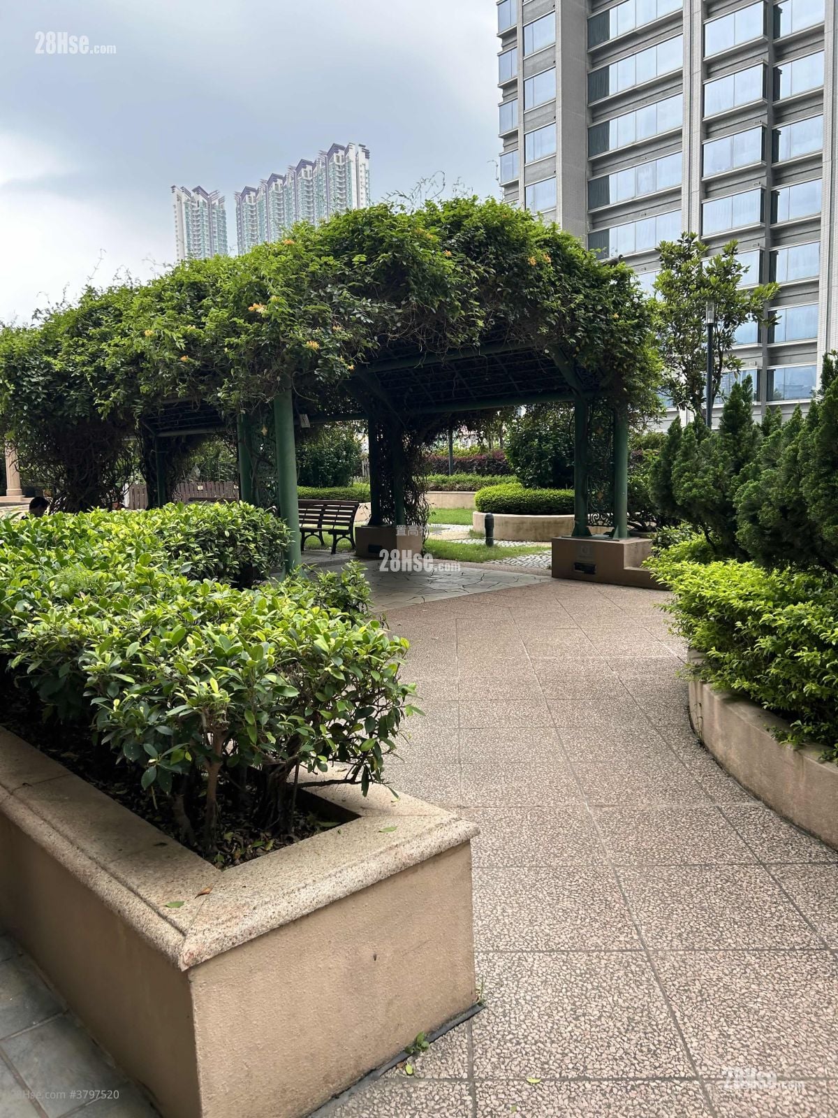 Sky Tower Sell 2 Bedrooms , 1 Bathroom 539 ft²