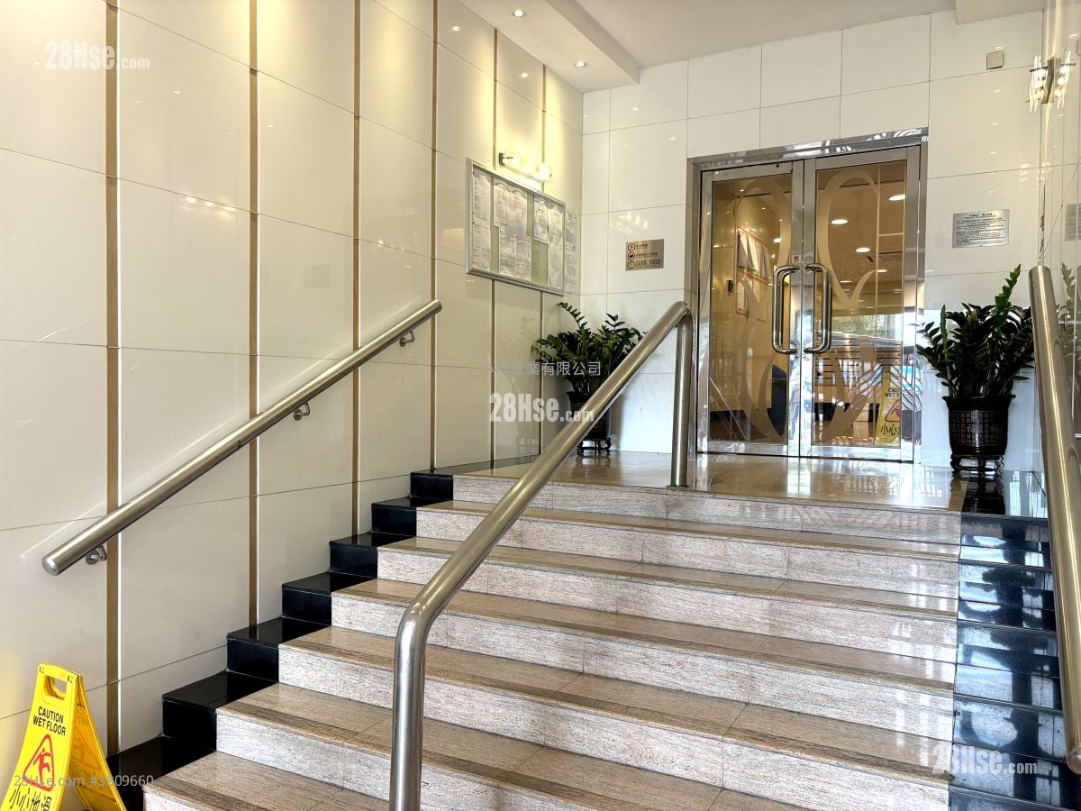 大厦入口: 丽城花园 售盘 2 房 , 1 浴室 481 平方尺