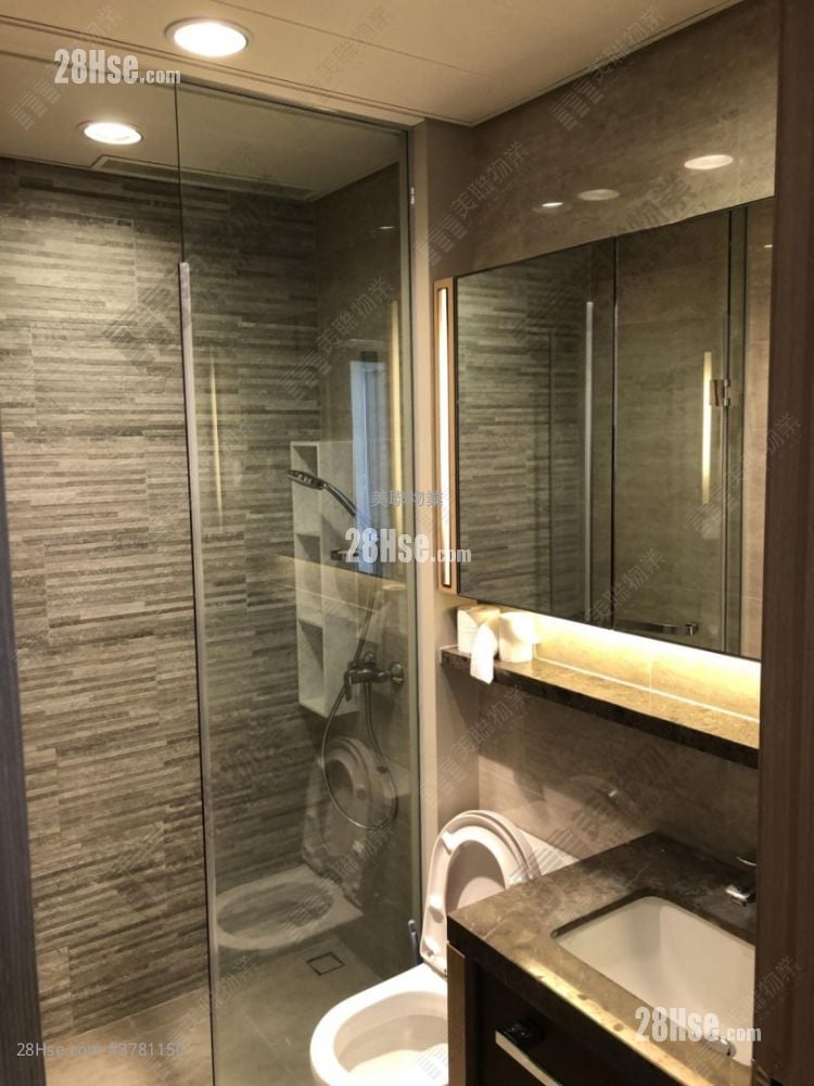 Eight Regency Sell 2 Bedrooms , 1 Bathroom 468 ft²