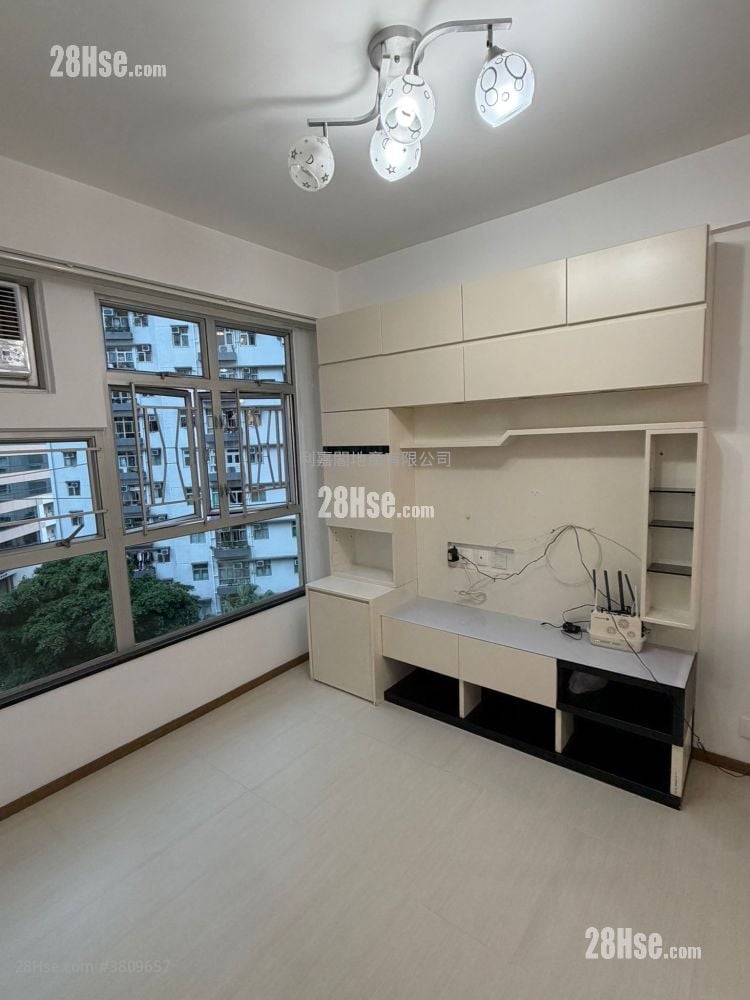 Cascades Rental 2 Bedrooms , 1 Bathroom 472 ft²