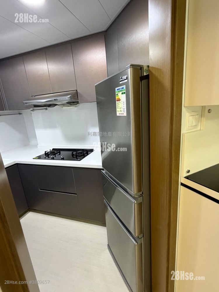 Cascades Rental 2 Bedrooms , 1 Bathroom 472 ft²