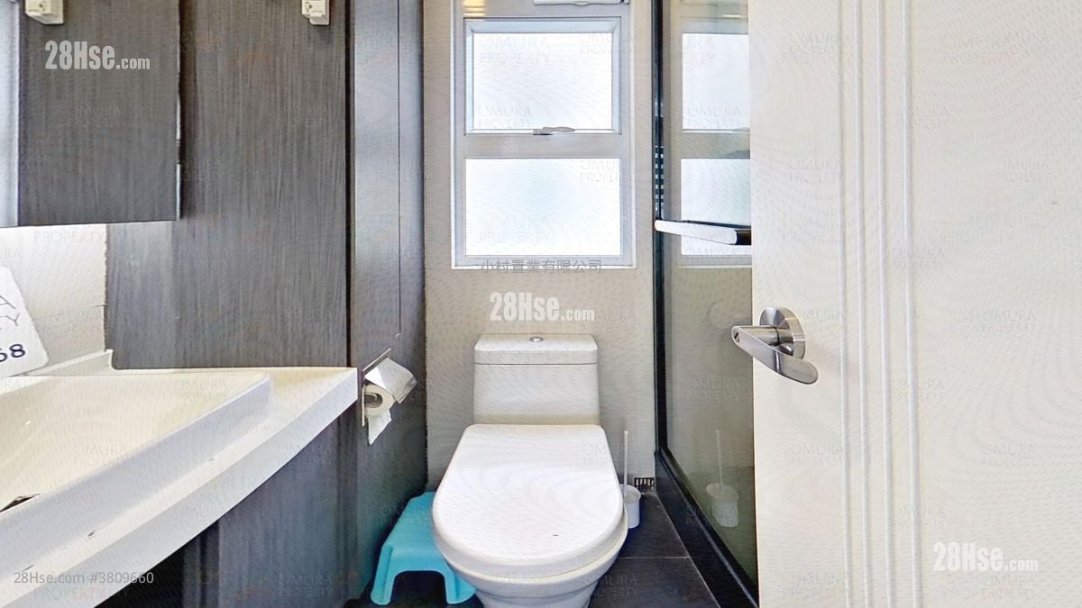 浴室: 丽城花园 售盘 2 房 , 1 浴室 481 平方尺