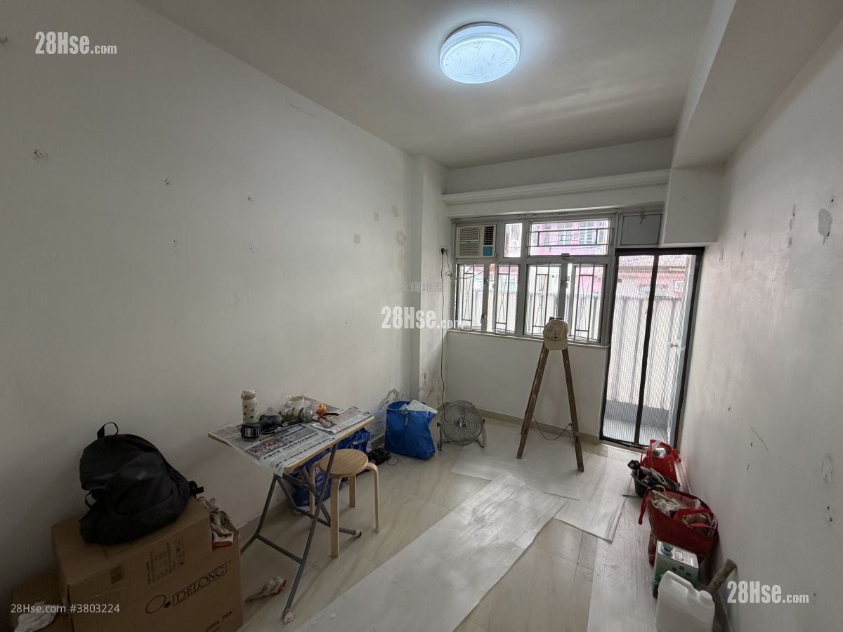 Shun King Building Rental Studio , 1 Bathroom 140 ft²