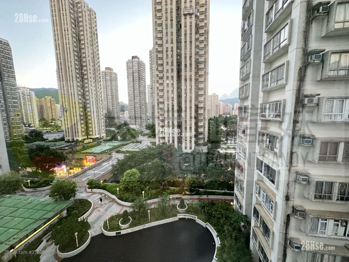 Tai Po Centre Sell 2 Bedrooms , 1 Bathroom 379 ft²
