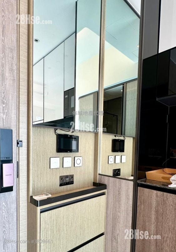 Two Artlane Sell 1 Bathroom 196 ft²