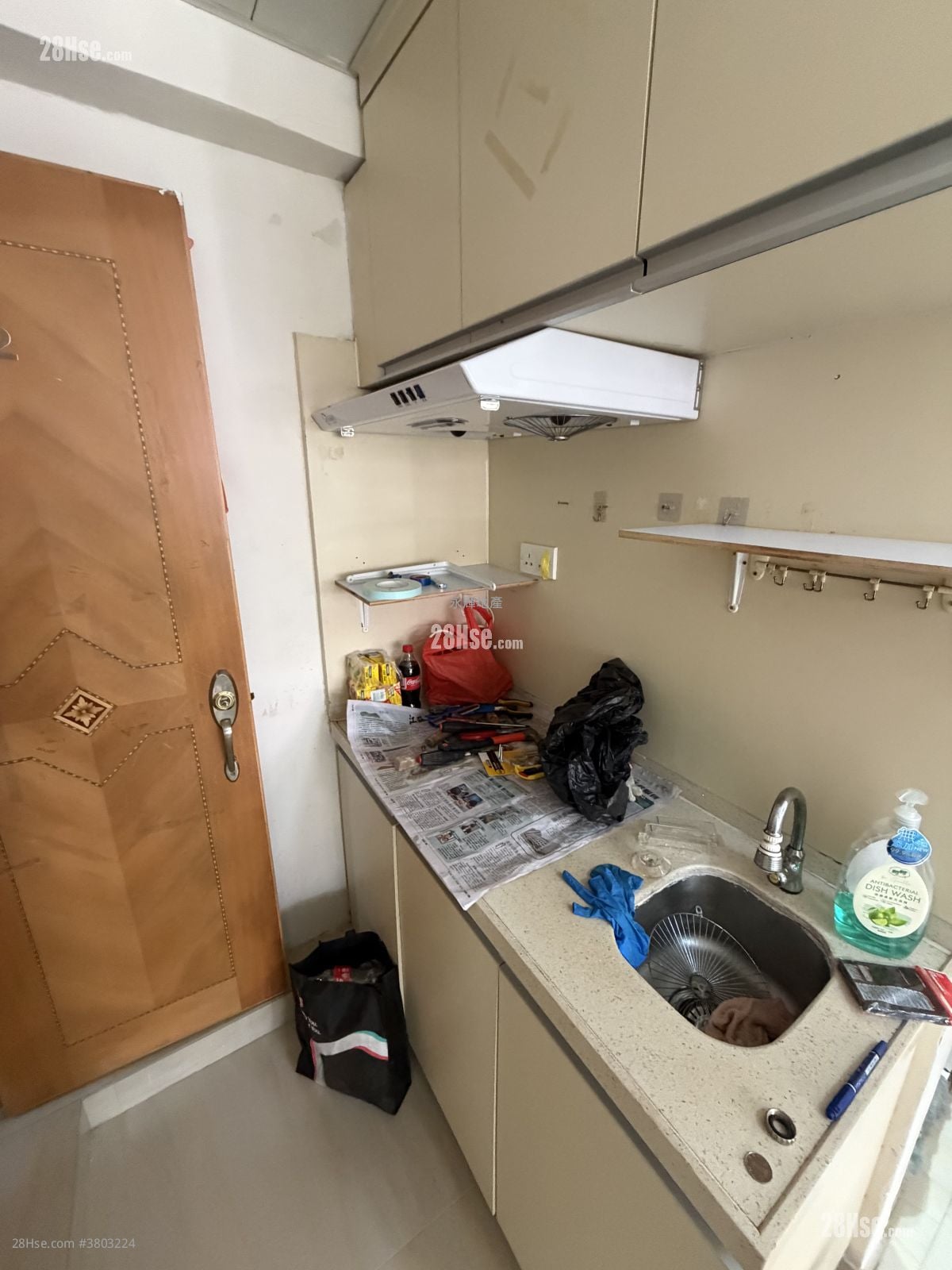 Shun King Building Rental Studio , 1 Bathroom 140 ft²