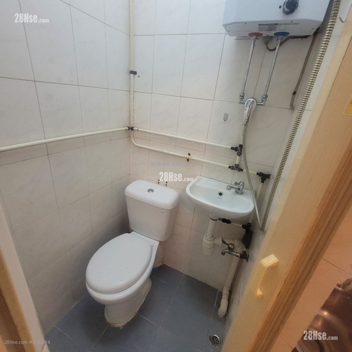Man Yuen Building Rental Studio , 1 Bathroom 150 ft²