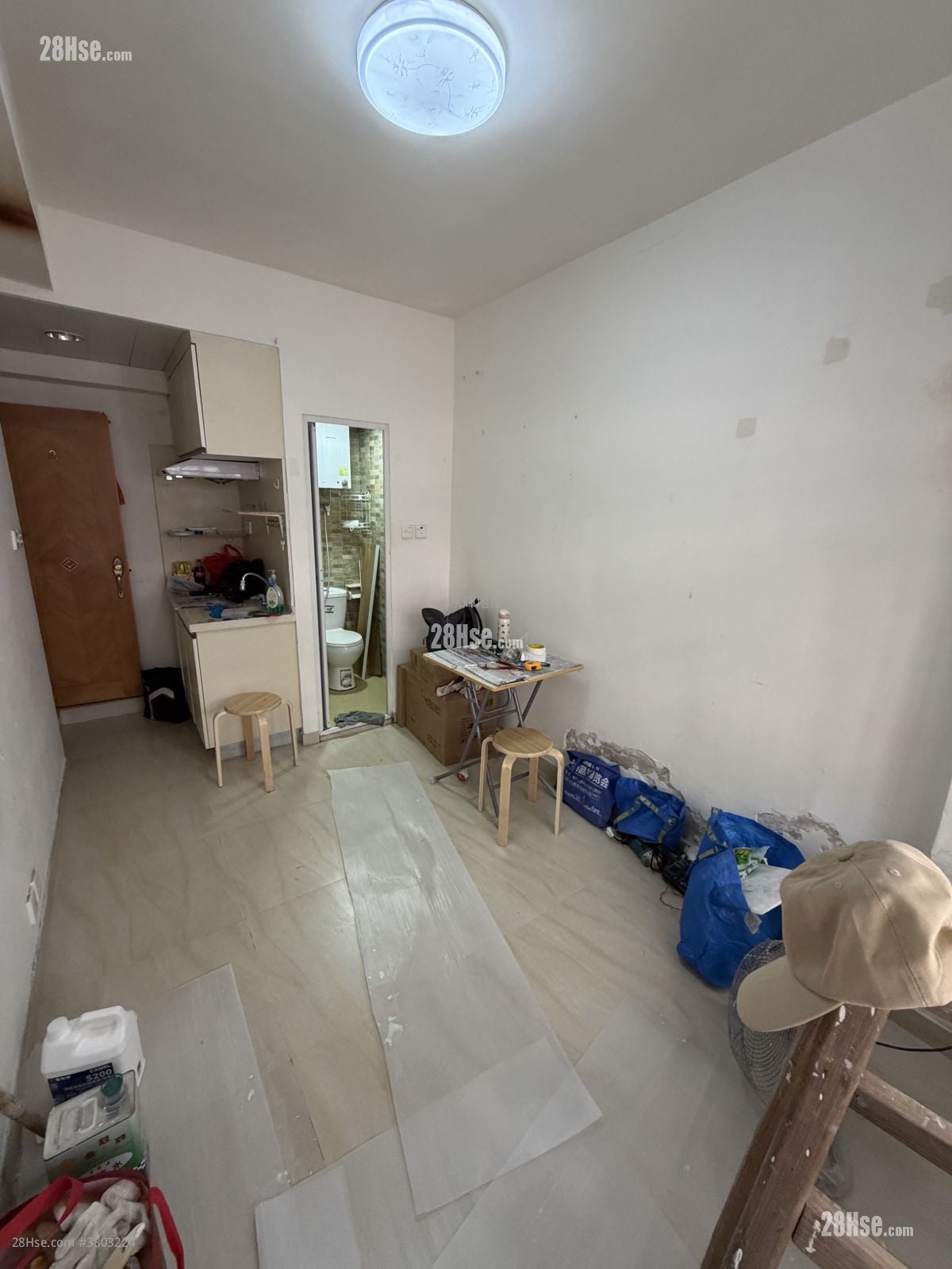 Shun King Building Rental Studio , 1 Bathroom 140 ft²