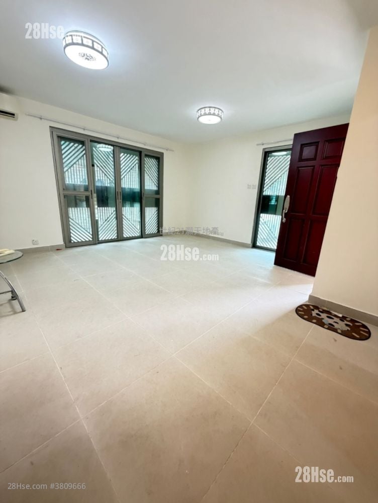 村屋 租盤 3 房 , 2 浴室 690 平方呎