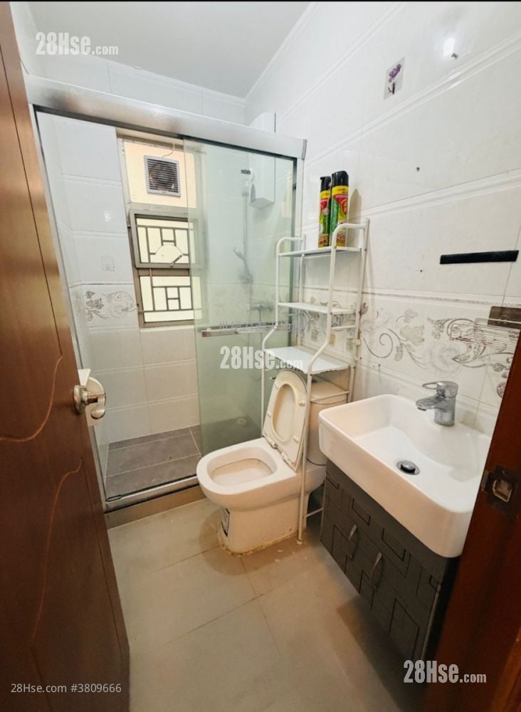 村屋 租盤 3 房 , 2 浴室 690 平方呎