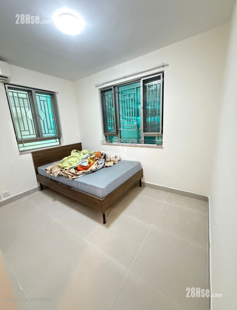 村屋 租盤 3 房 , 2 浴室 690 平方呎