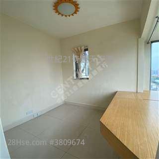 2房2厅 TERRY 卢生 69933070 自用投资收租 马鞍山世纪21奇丰>搵楼热线：69933070 高实用率, 间隔四正