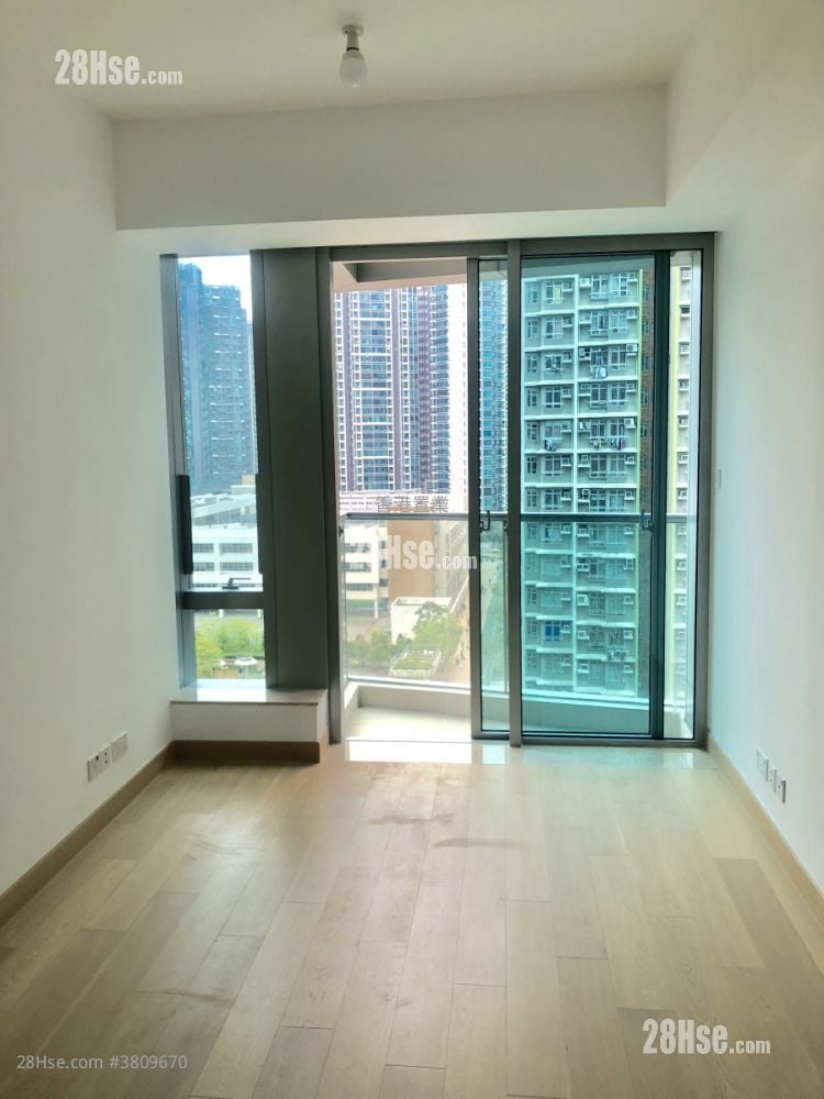 Savannah Sell 2 Bedrooms , 1 Bathroom 448 ft²