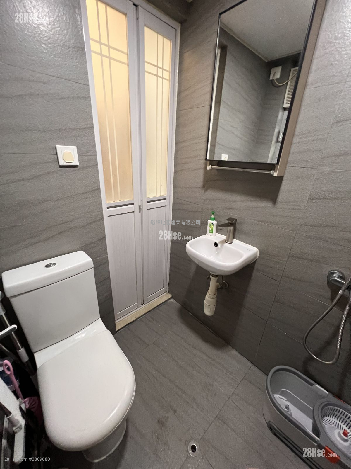 New Man Lee Building Rental 2 Bedrooms , 1 Bathroom 285 ft²