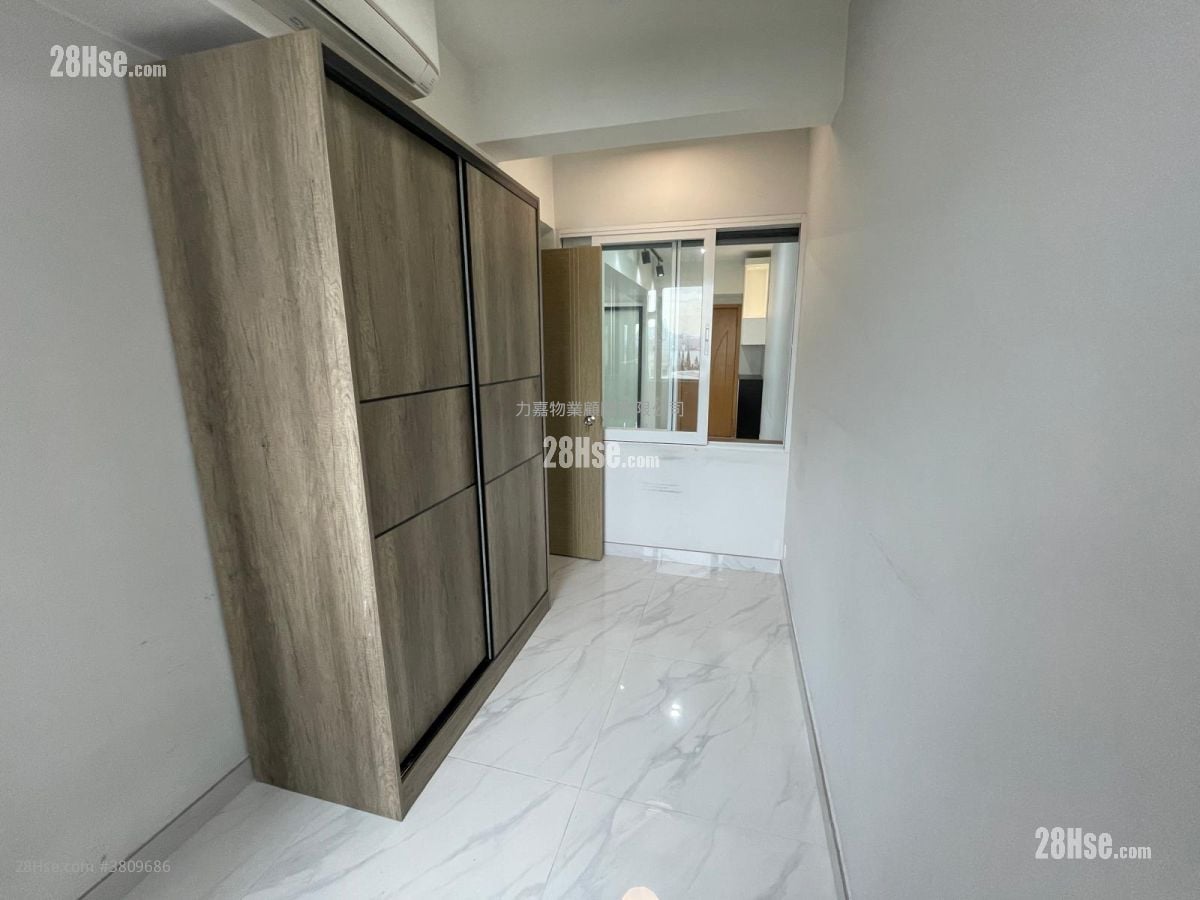 Kiu Hing Mansion Sell 2 Bedrooms , 1 Bathroom 544 ft²