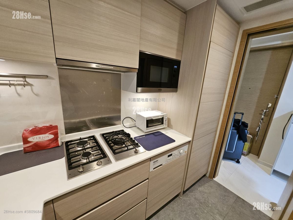 皓畋 租盘 2 房 , 1 浴室 689 平方尺