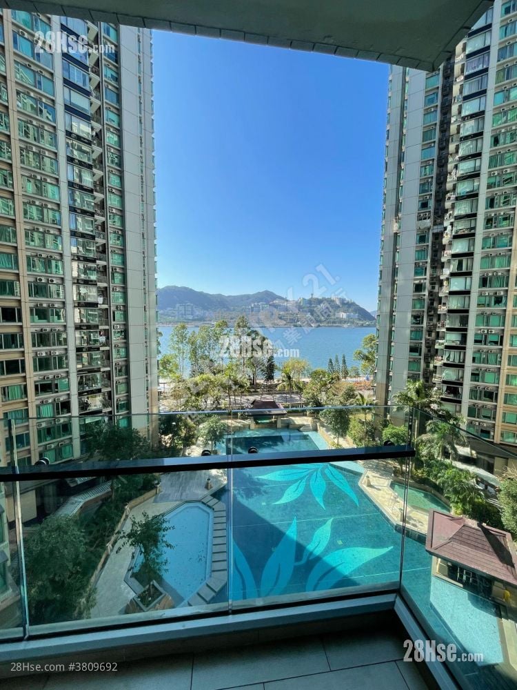 Sausalito Rental 3 Bedrooms , 2 Bathrooms 755 ft²