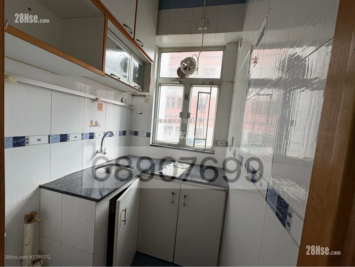 On Ning Building Rental 2 Bedrooms , 1 Bathroom 246 ft²