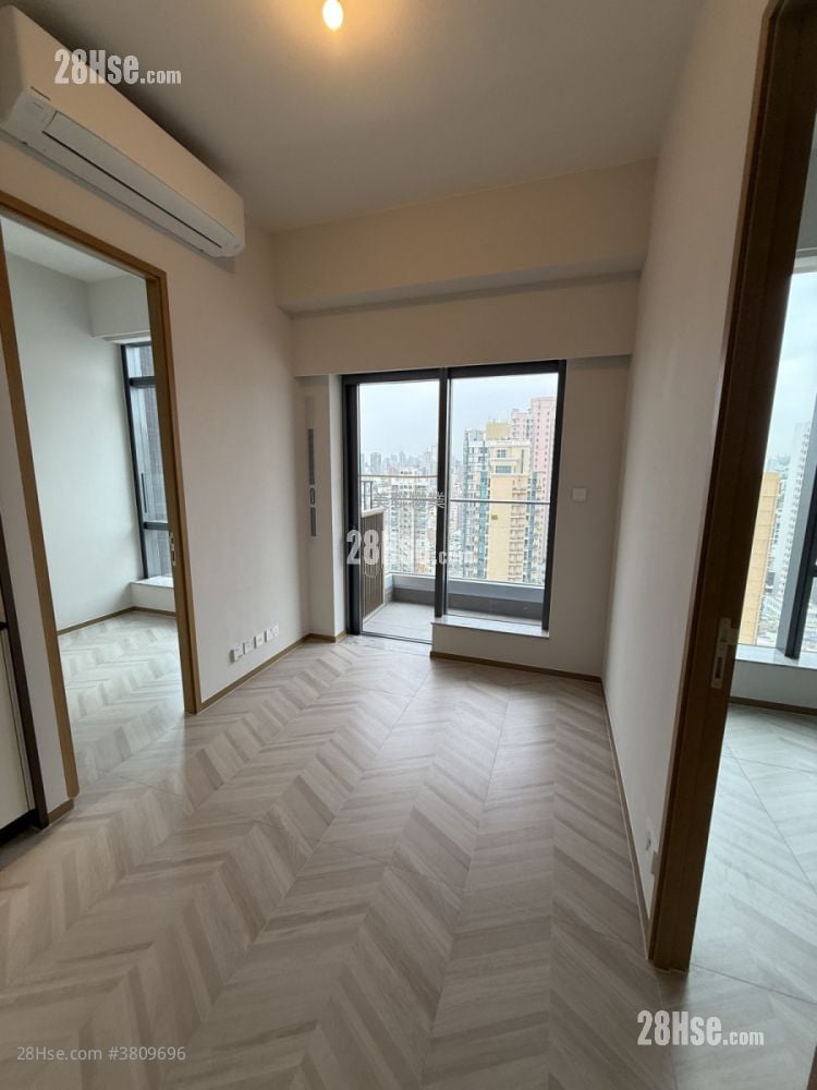 Eight Southpark Rental 342 ft²