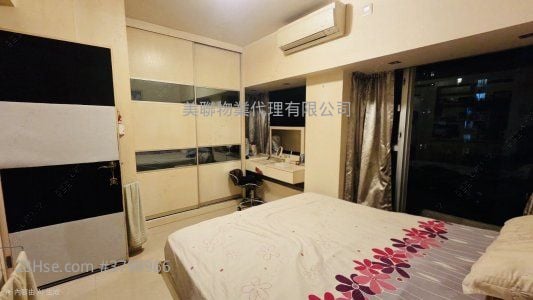 港湾豪庭 售盘 2 房 320 平方尺