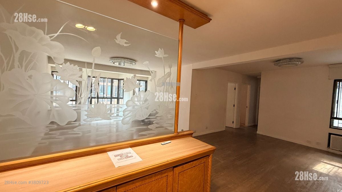 碧华花园 租盘 3 房 , 3 浴室 1,211 平方尺