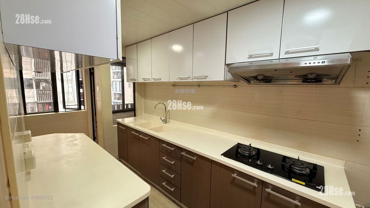 碧华花园 租盘 3 房 , 3 浴室 1,211 平方尺