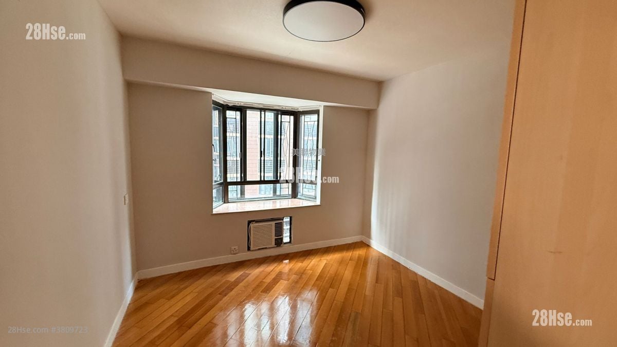 碧华花园 租盘 3 房 , 3 浴室 1,211 平方尺