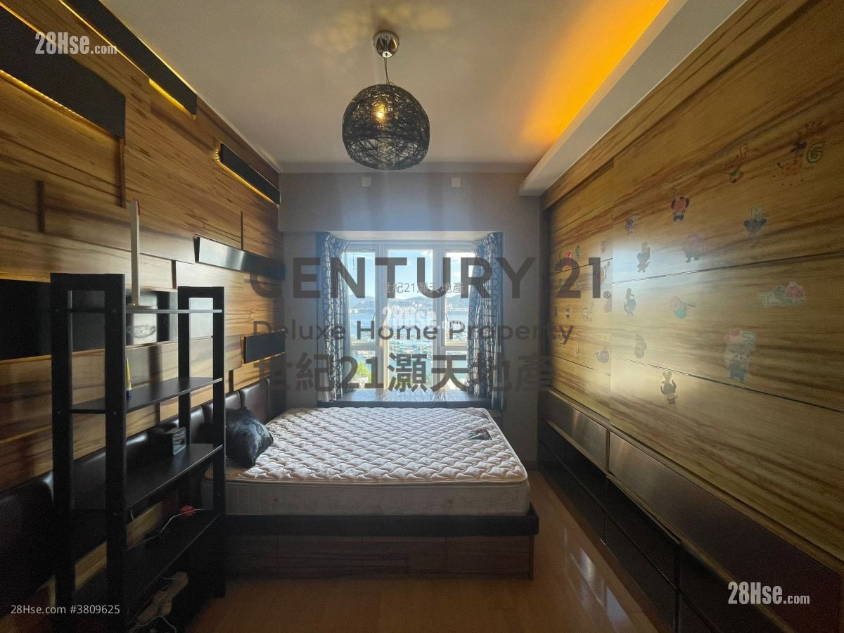 比华利山别墅 售盘 5+ 房 , 2 浴室 2,072 平方尺