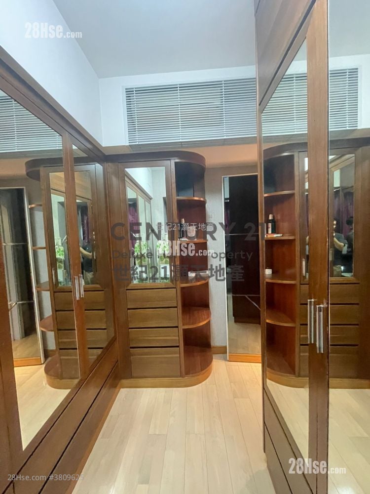 比华利山别墅 售盘 5+ 房 , 2 浴室 2,072 平方尺