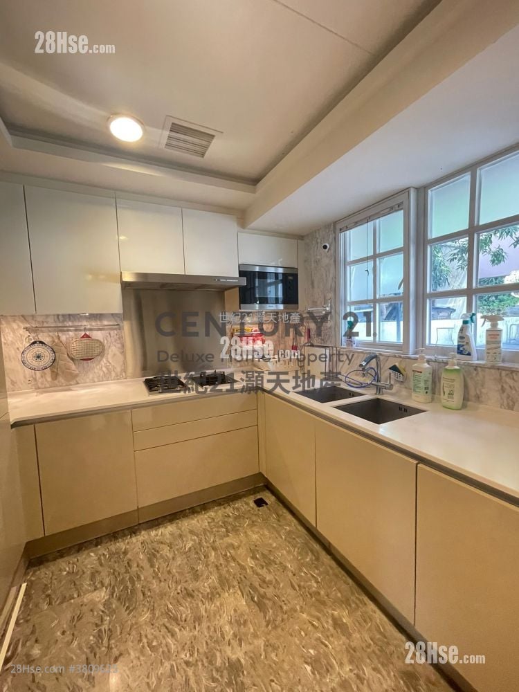 比华利山别墅 售盘 5+ 房 , 2 浴室 2,072 平方尺