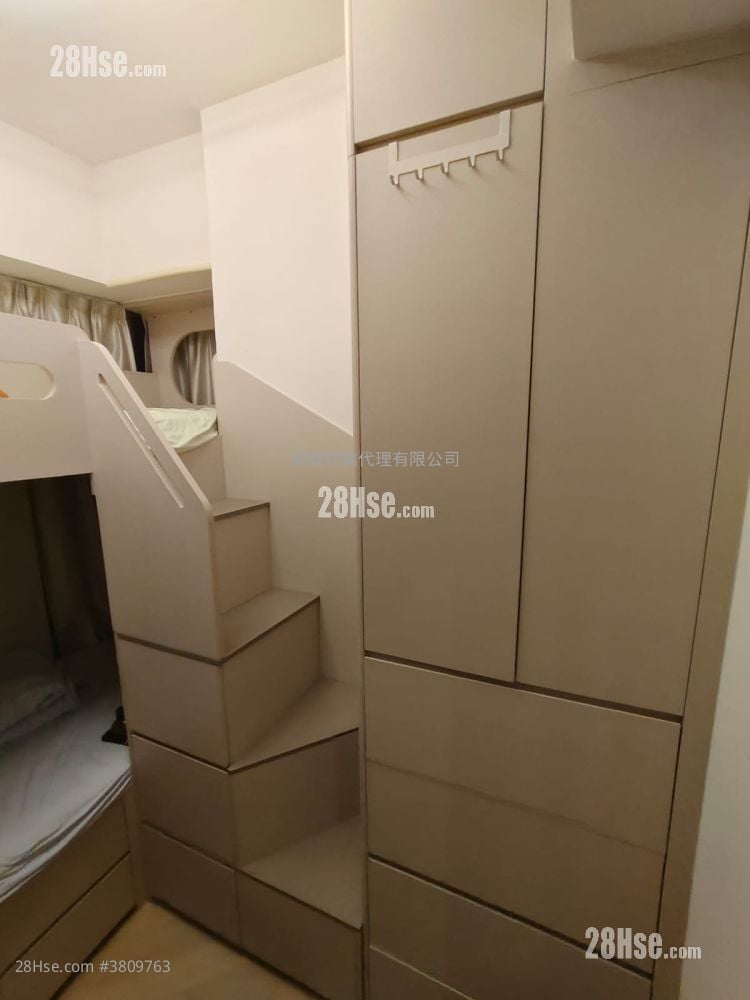 bedroom 2: Grand Yoho Sell 4 Bedrooms , 3 Bathrooms 907 ft²