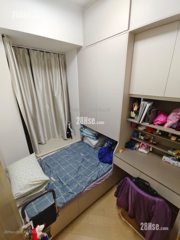 bedroom 2: Grand Yoho Sell 4 Bedrooms , 3 Bathrooms 907 ft²