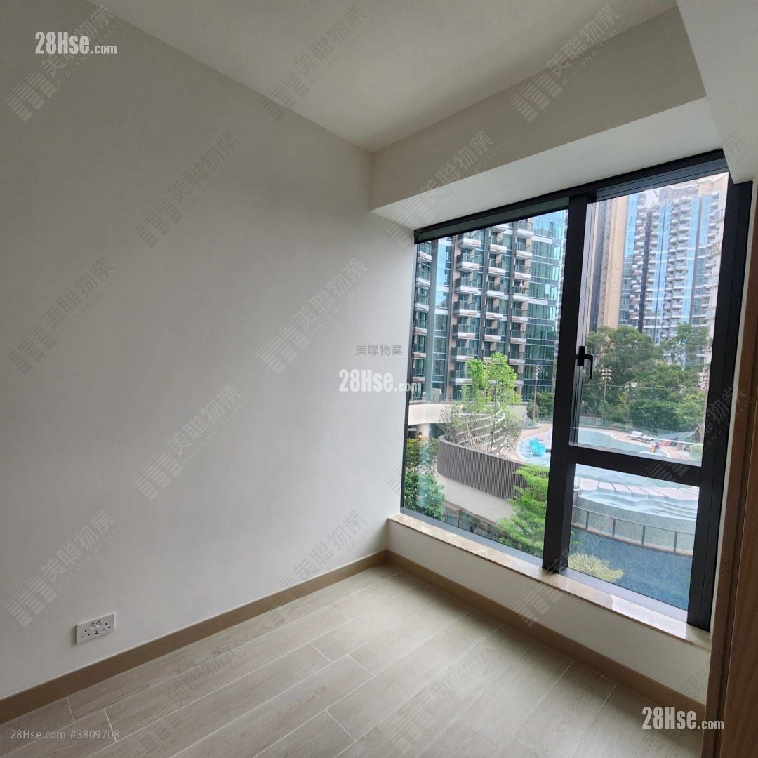 Gold Coast Bay Sell 1 Bedroom , 1 Bathroom 312 ft²