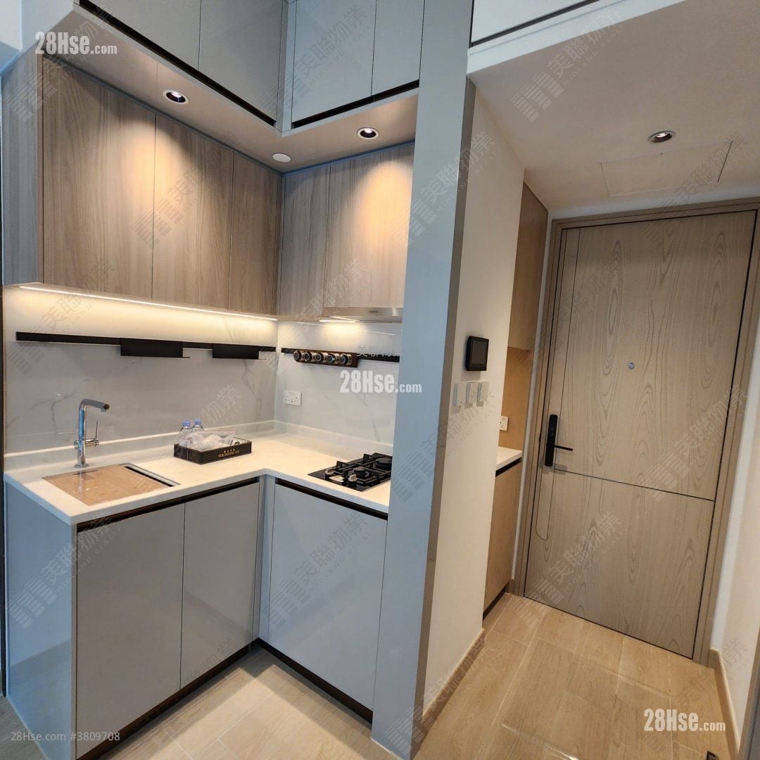 Gold Coast Bay Sell 1 Bedroom , 1 Bathroom 312 ft²