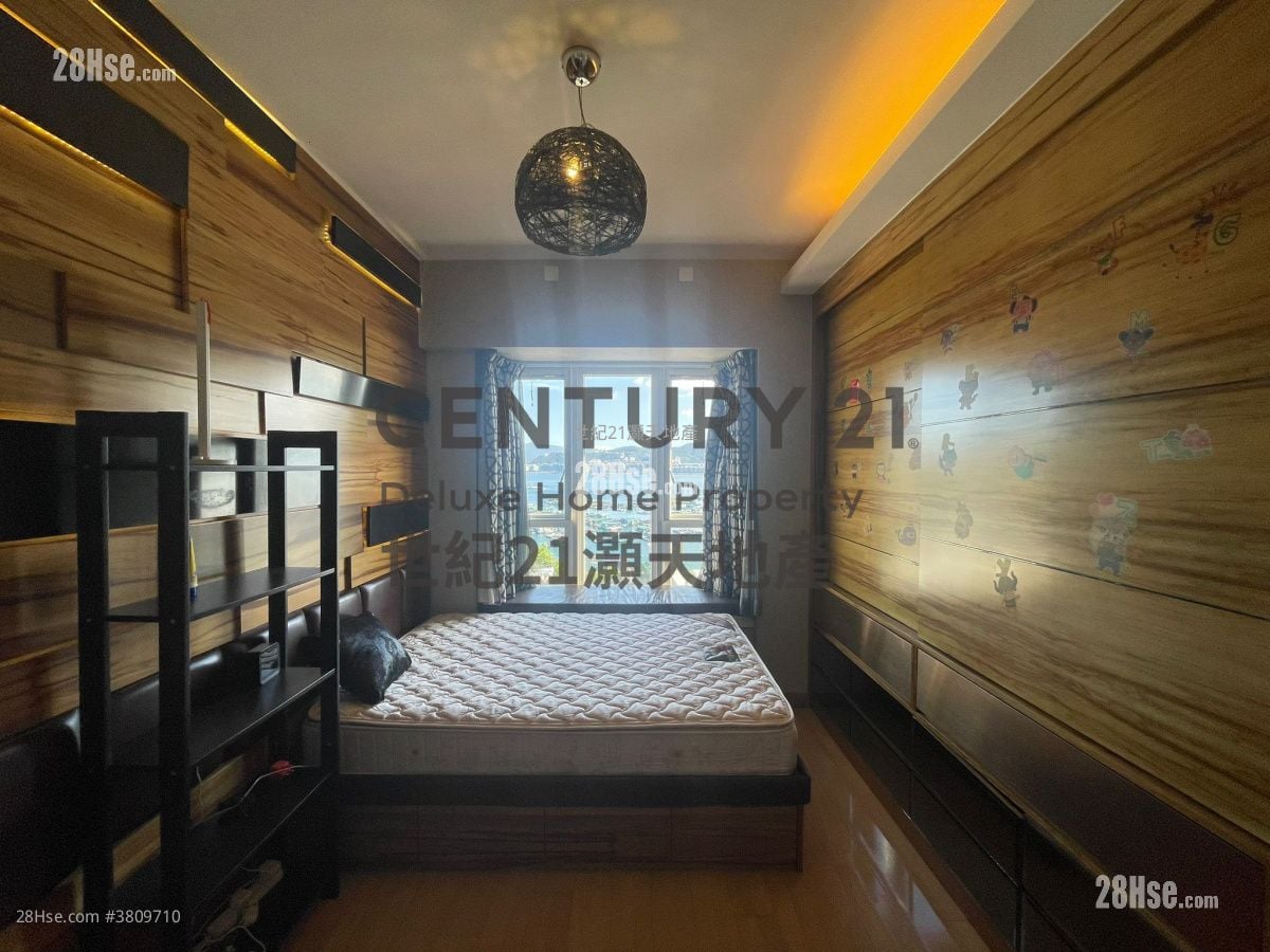 比华利山别墅 售盘 5+ 房 , 2 浴室 2,072 平方尺