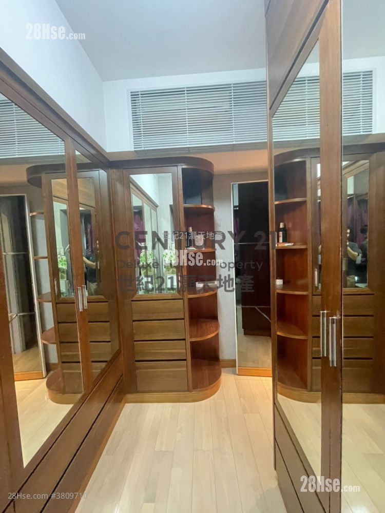 比华利山别墅 售盘 5+ 房 , 2 浴室 2,072 平方尺