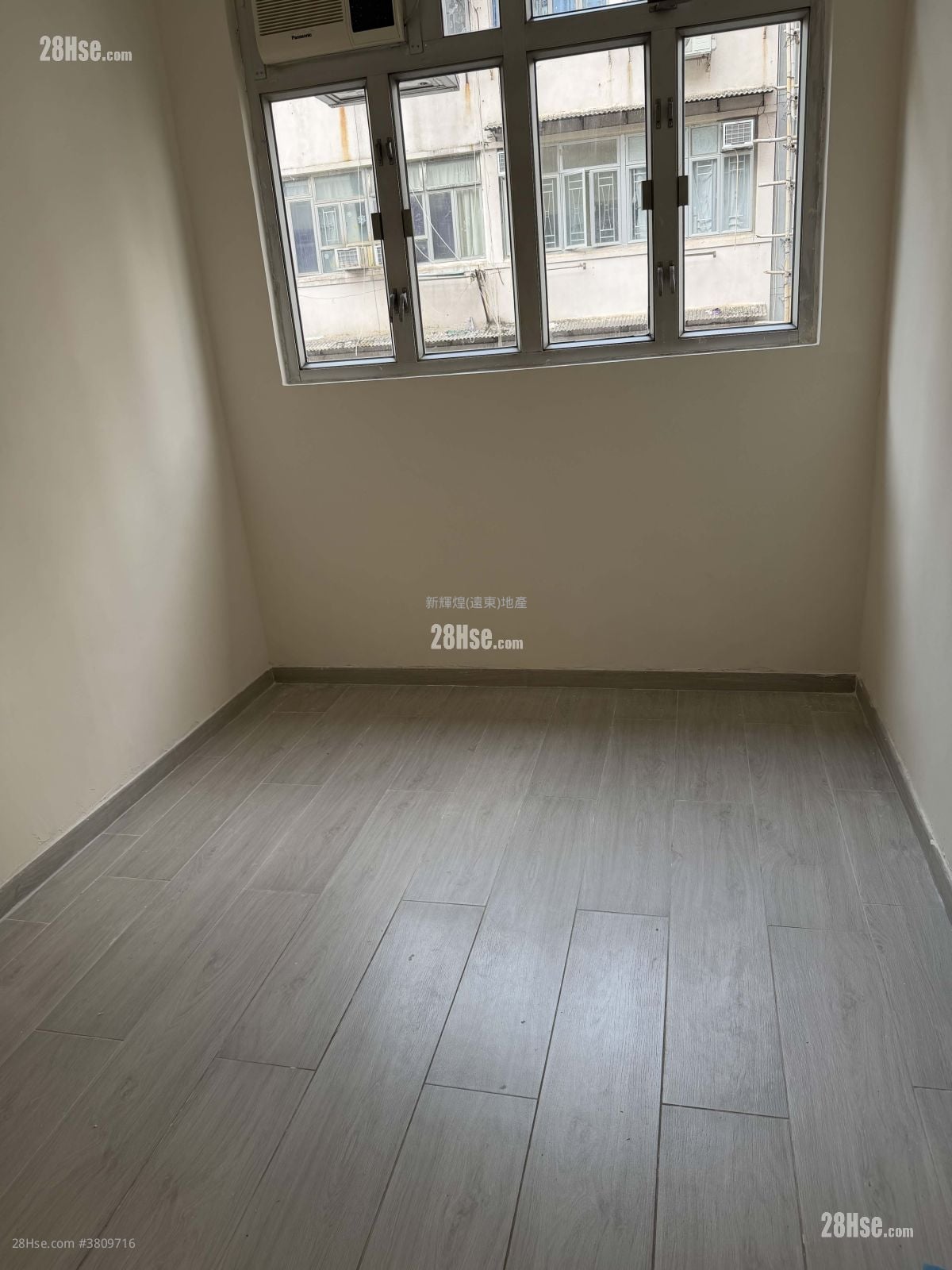 大南街111-113A号 租盘 390 平方尺