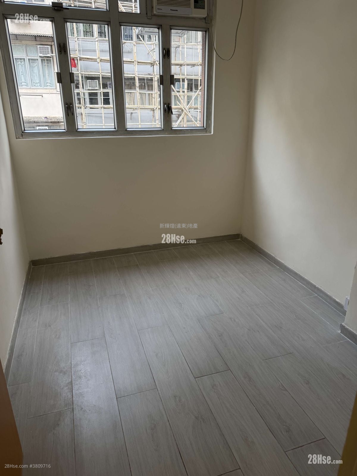 大南街111-113A号 租盘 390 平方尺