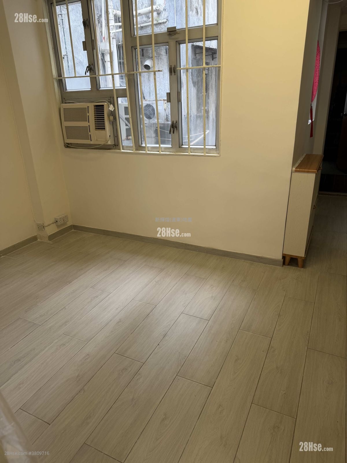 大南街111-113A号 租盘 390 平方尺