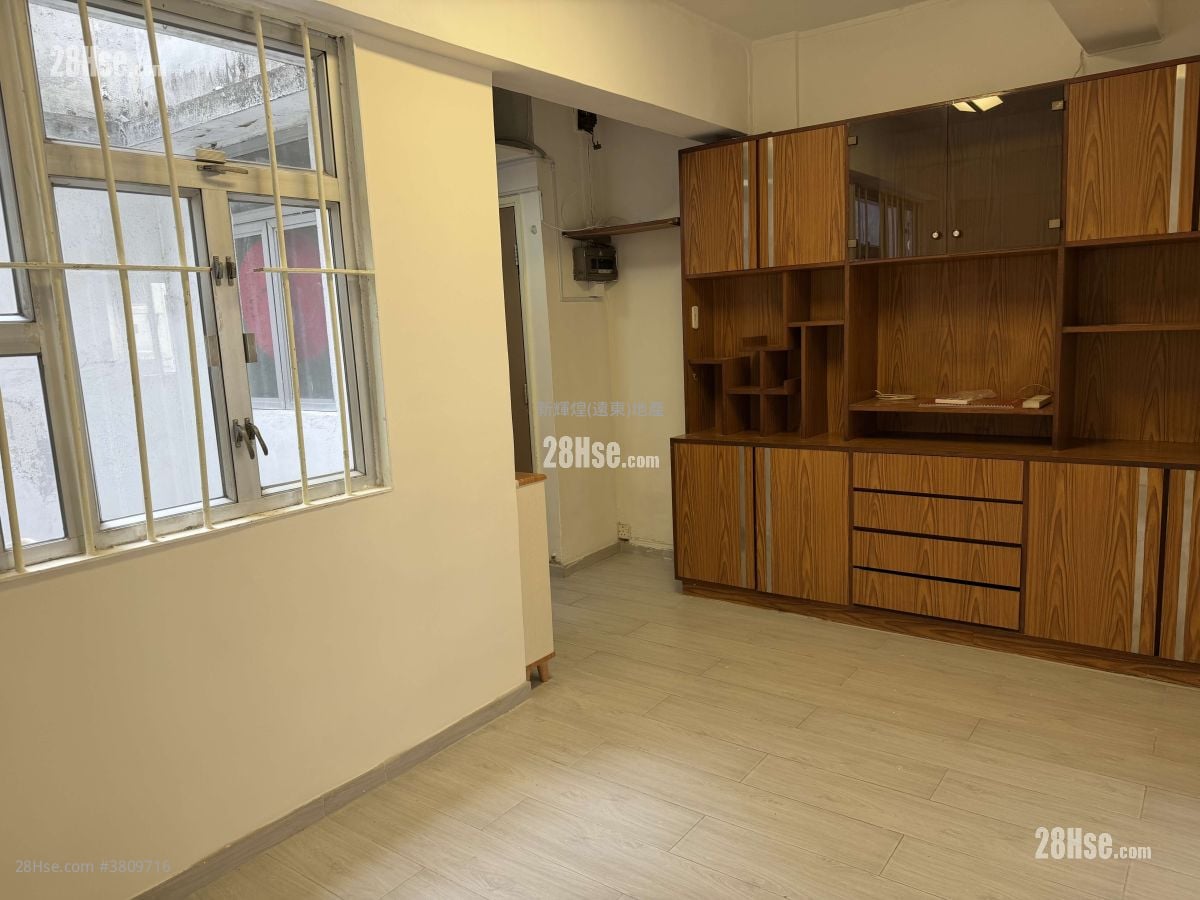 大南街111-113A号 租盘 390 平方尺