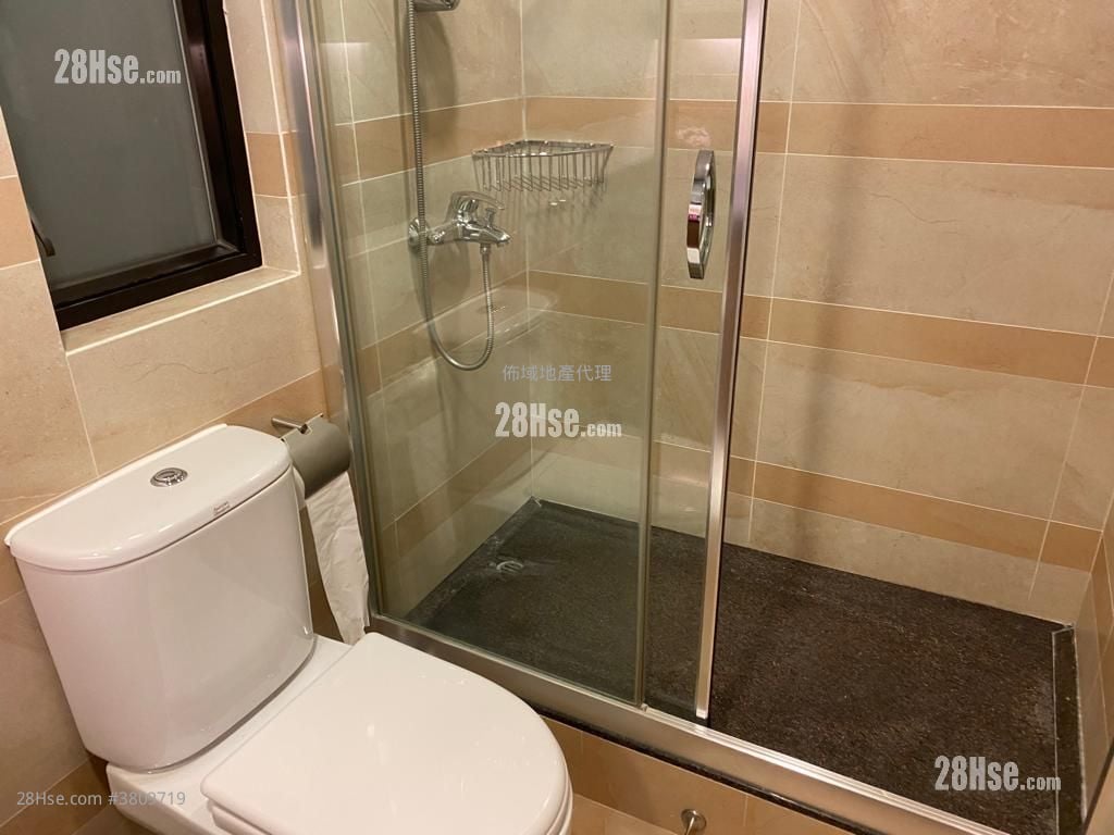 Hoi Deen Court Rental 2 Bedrooms 624 ft²