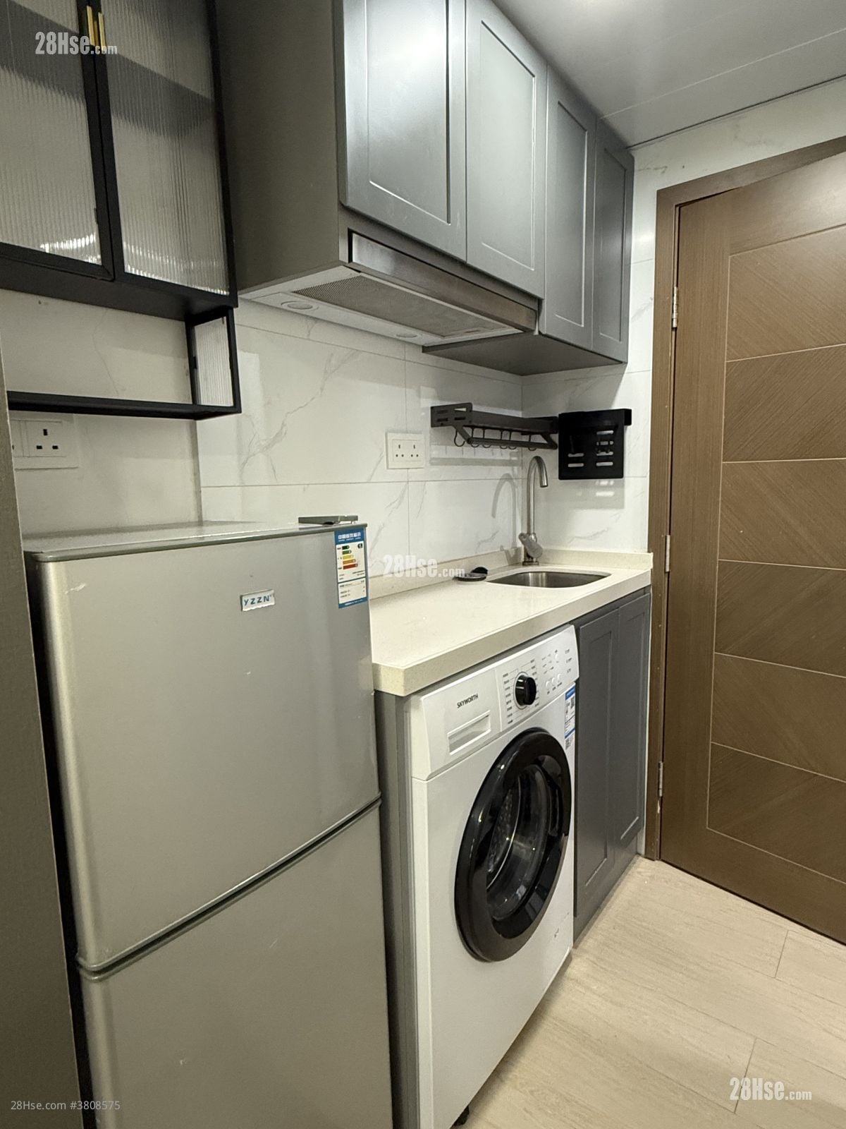 美轮大厦 租盘 150 平方尺