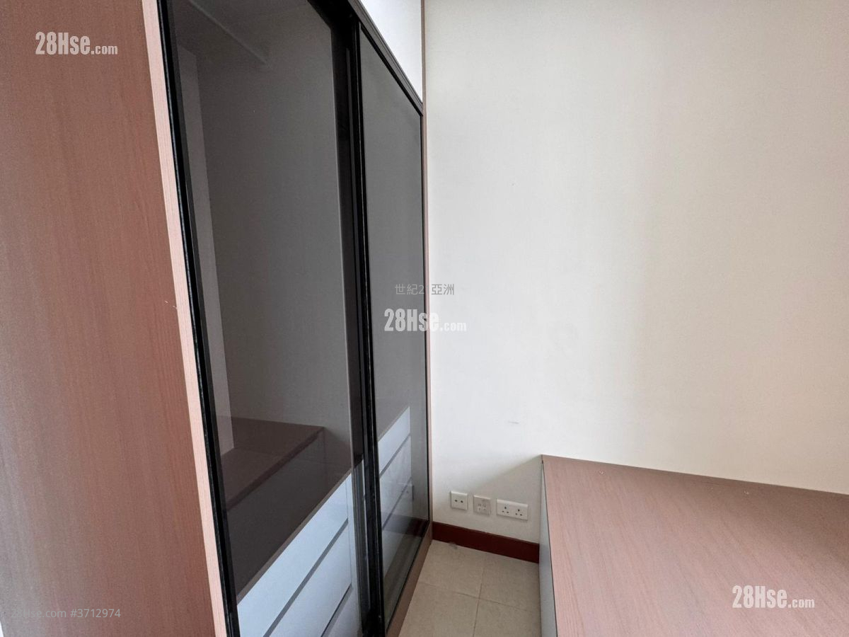 The Merton Sell 2 Bedrooms , 1 Bathroom 482 ft²