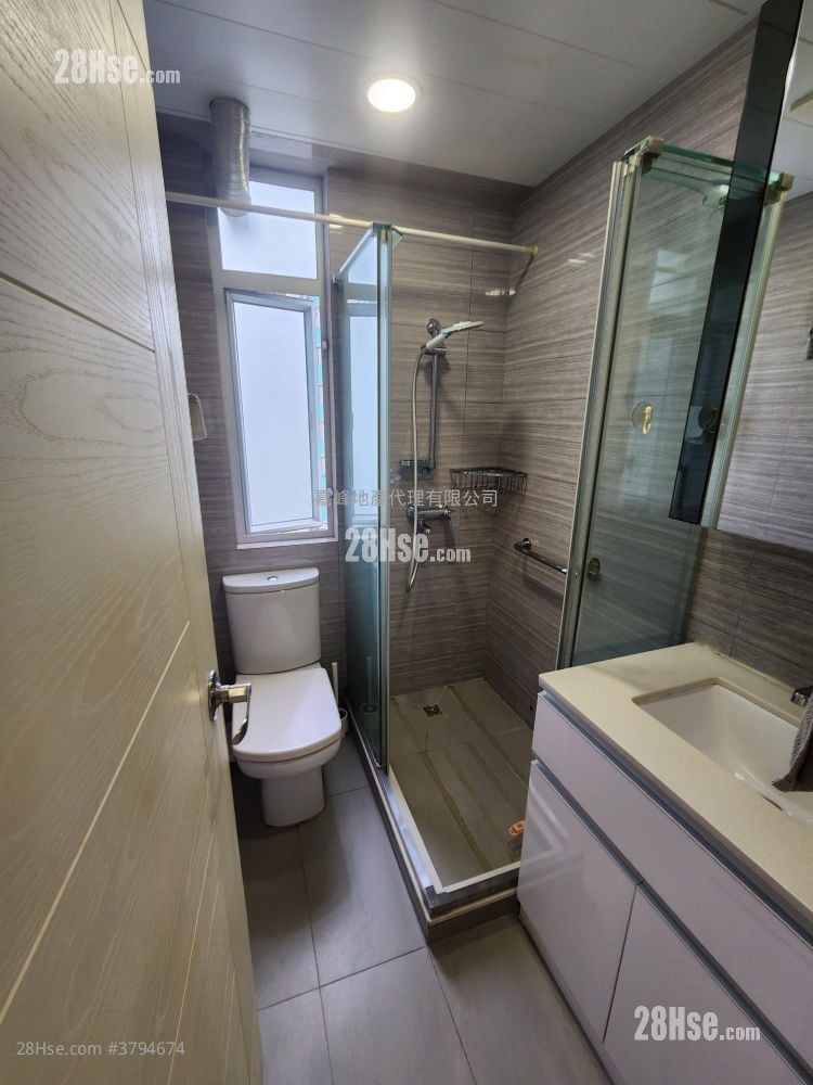 华宝大厦 租盘 2 房 , 1 浴室 305 平方尺