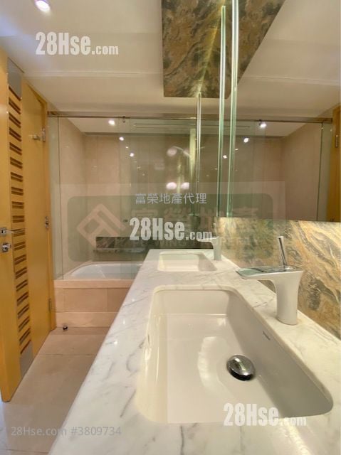 Macpherson Place Rental 2 Bedrooms , 2 Bathrooms 688 ft²