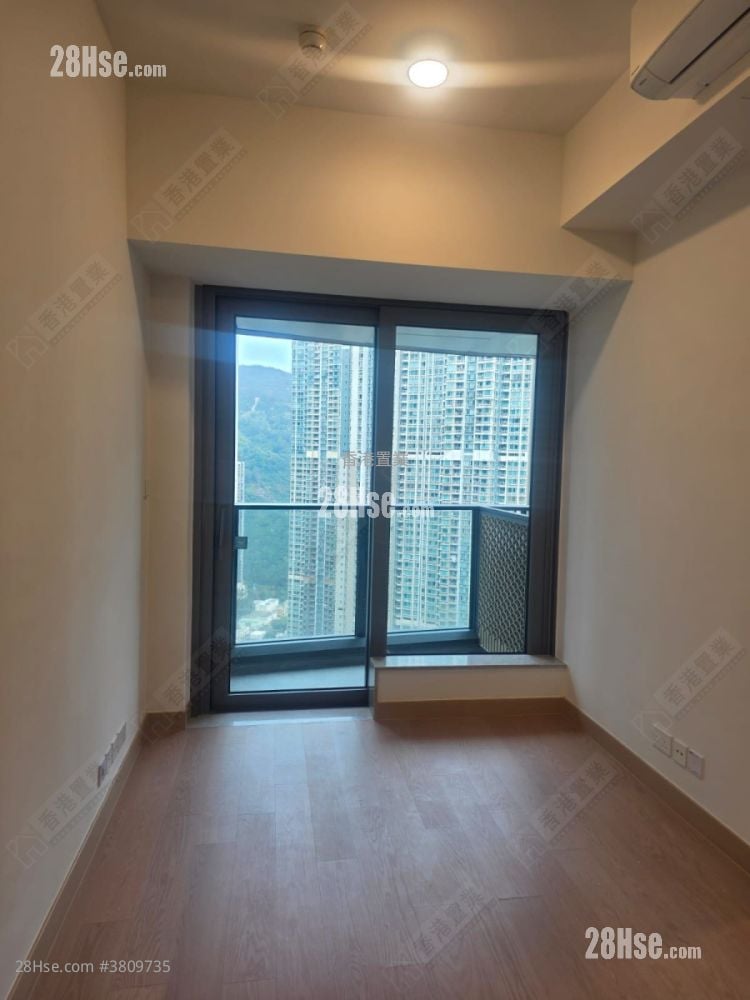 Seasons Place Sell 1 Bedroom , 1 Bathroom 323 ft²