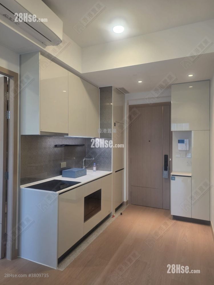 Seasons Place Sell 1 Bedroom , 1 Bathroom 323 ft²